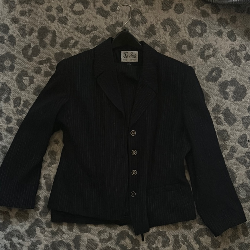 Le Suit Women's Black Jacket